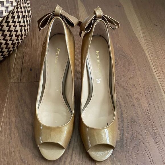 Enzo Angiolini Eamistle Natural Nude Champagne Patent Leather Peep Toe Heels Bow - Picture 4 of 11
